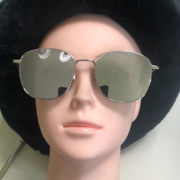 Saint Laurent Mirrored Sunglasses - Picture 8 of 14